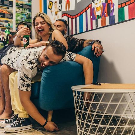 Fiesta Siesta Social Hostel スプリト エクステリア 写真
