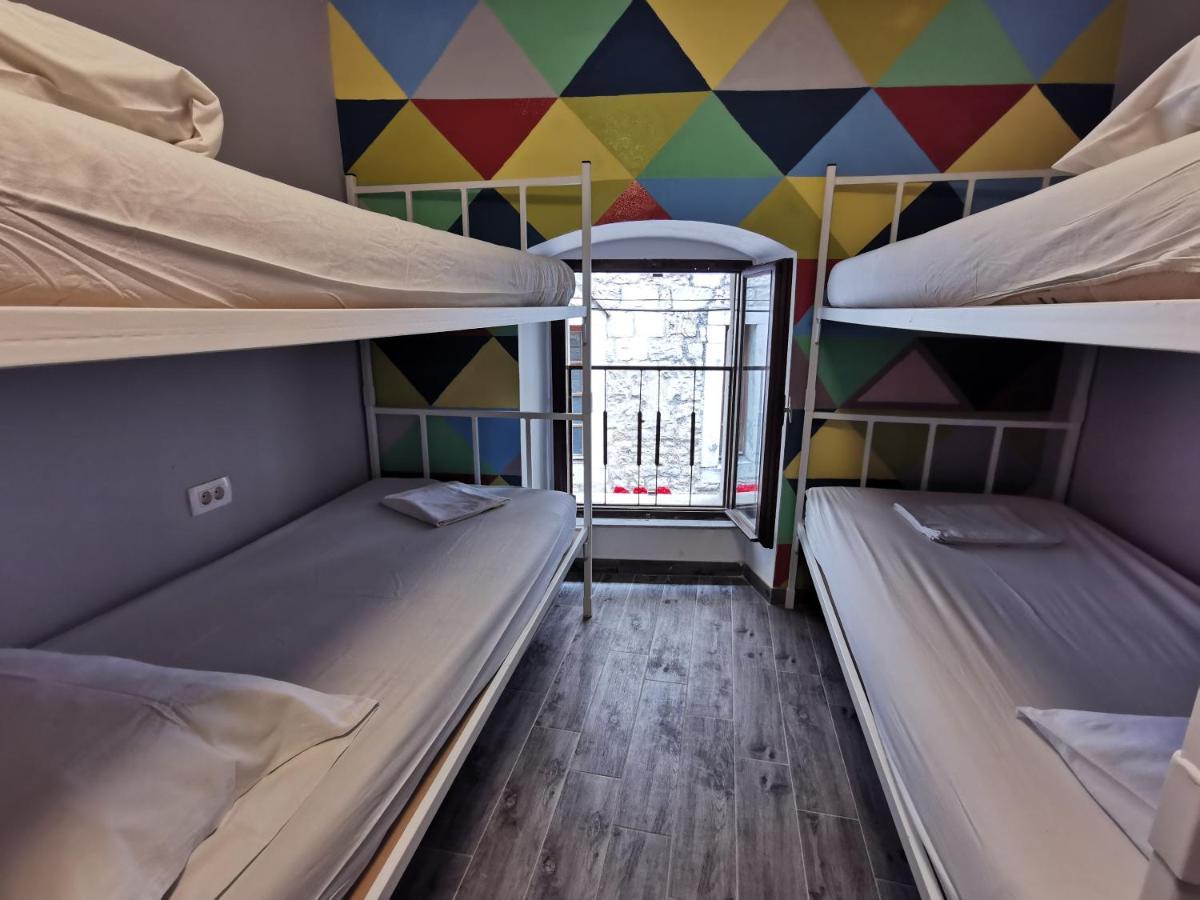 Fiesta Siesta Social Hostel スプリト エクステリア 写真