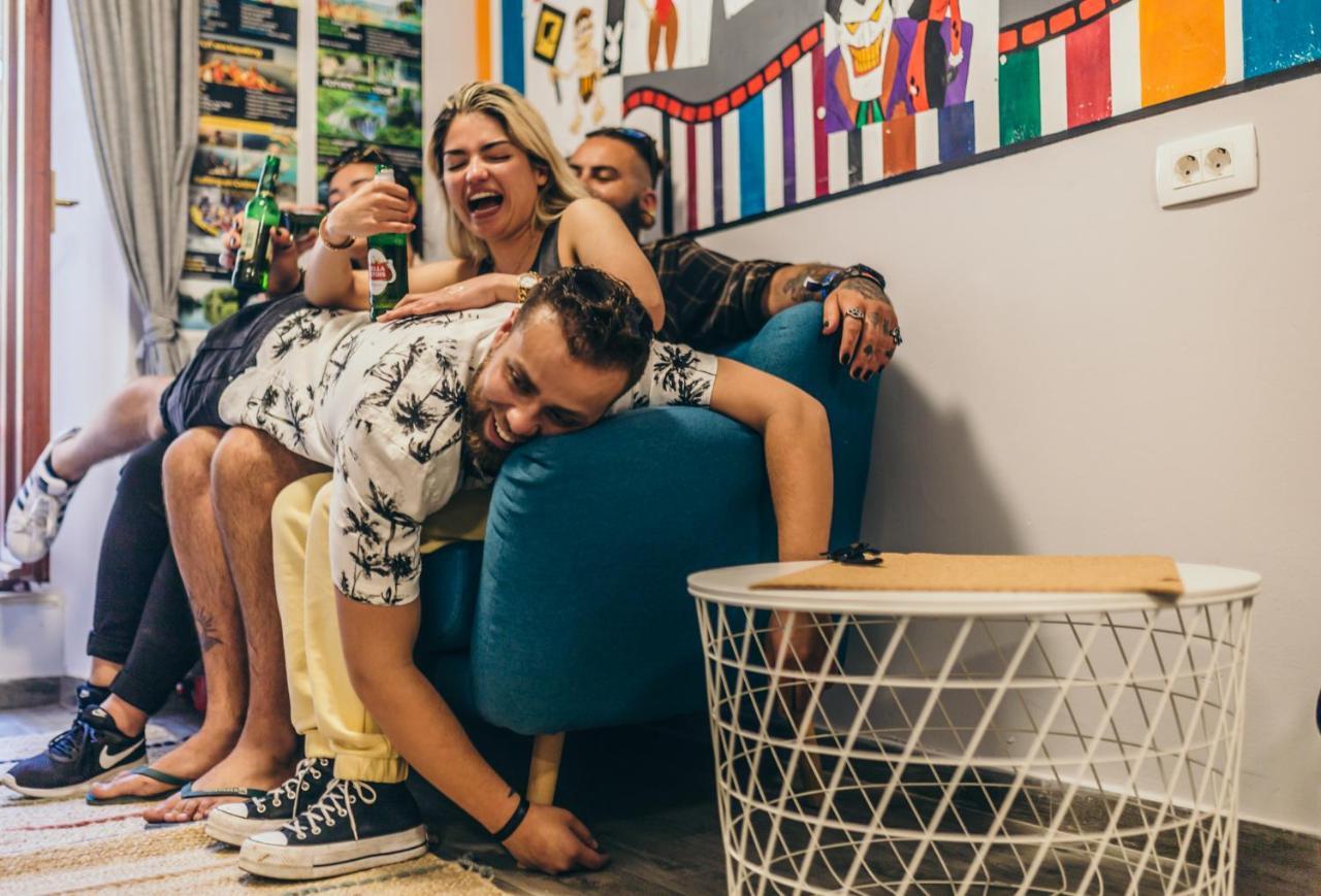 Fiesta Siesta Social Hostel スプリト エクステリア 写真